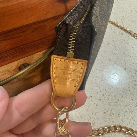 Louis Vuitton Monogram Toiletry Pouch on Chain Authentic LV Crossbody Clutch Bag - Picture 5 of 13
